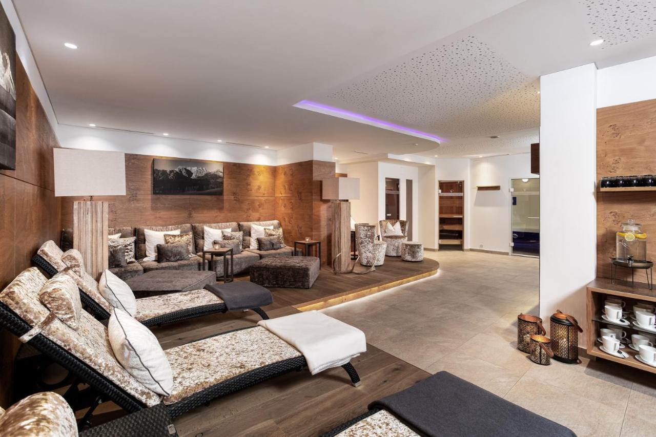 Almhof Alpin Apartments & Spa Dienten am Hochkönig Exteriör bild