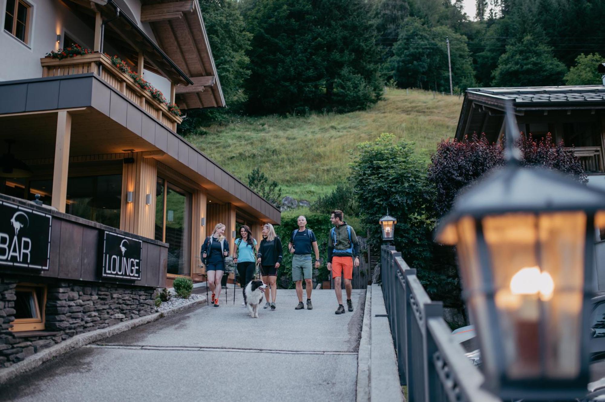 Almhof Alpin Apartments & Spa Dienten am Hochkönig Exteriör bild